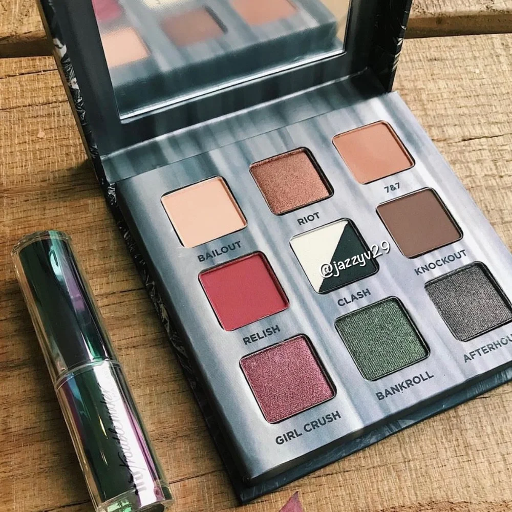 Urban Decay 2-Pc. Troublemaker Eyeshadow Palette & Mascara Set